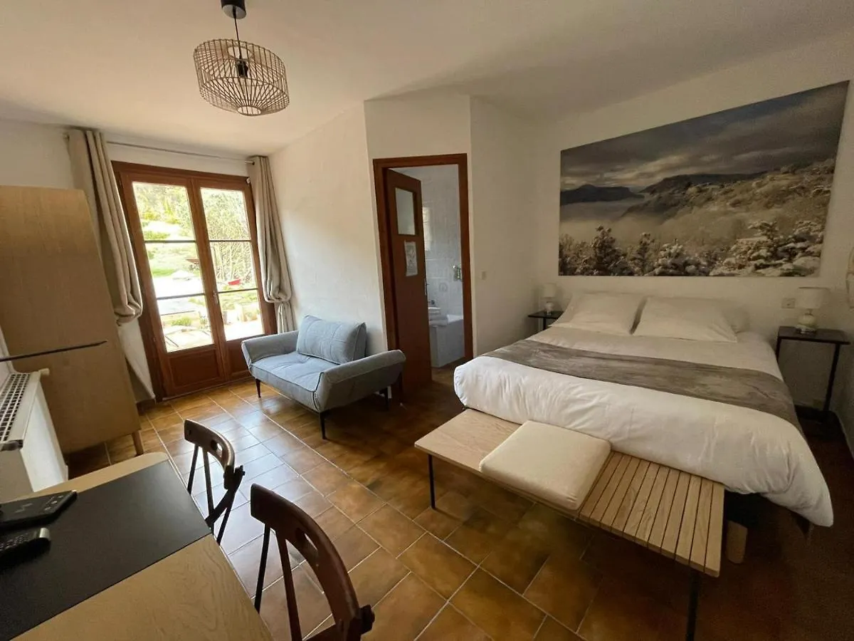 Auberge Du Point Sublime 루공 호텔